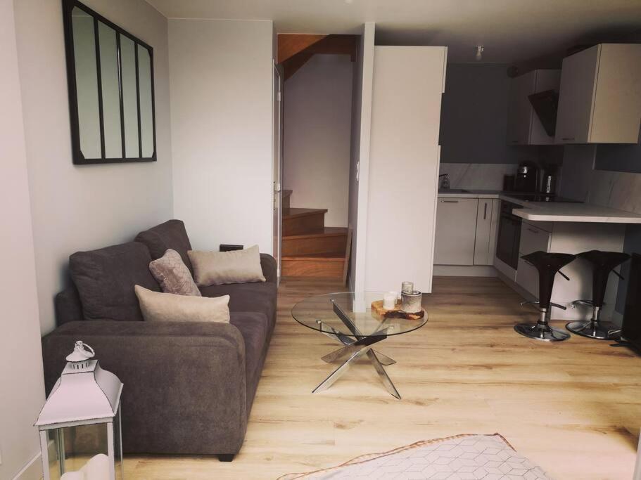 Maison De Ville Chaleureuse Au Coeur De Bayeux Bagian luar foto