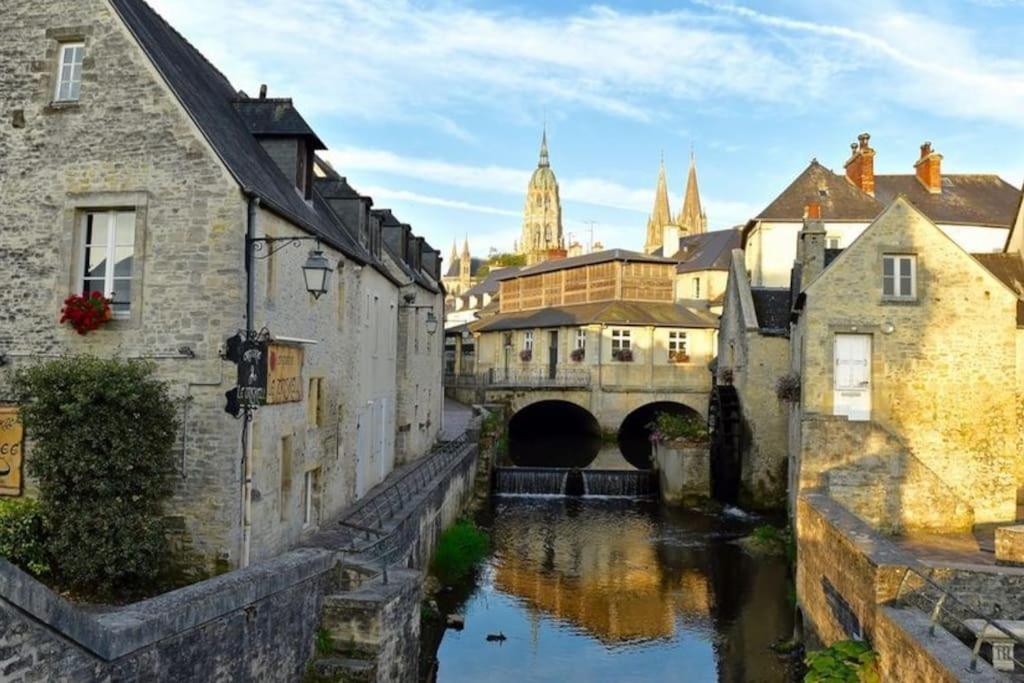 Maison De Ville Chaleureuse Au Coeur De Bayeux Bagian luar foto